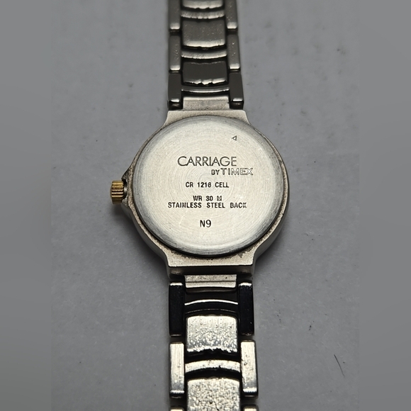 Carriage By Timex N9 WR30M Two Tone Ladies Stainless Indiglo New Battery - Picture 9 of 10